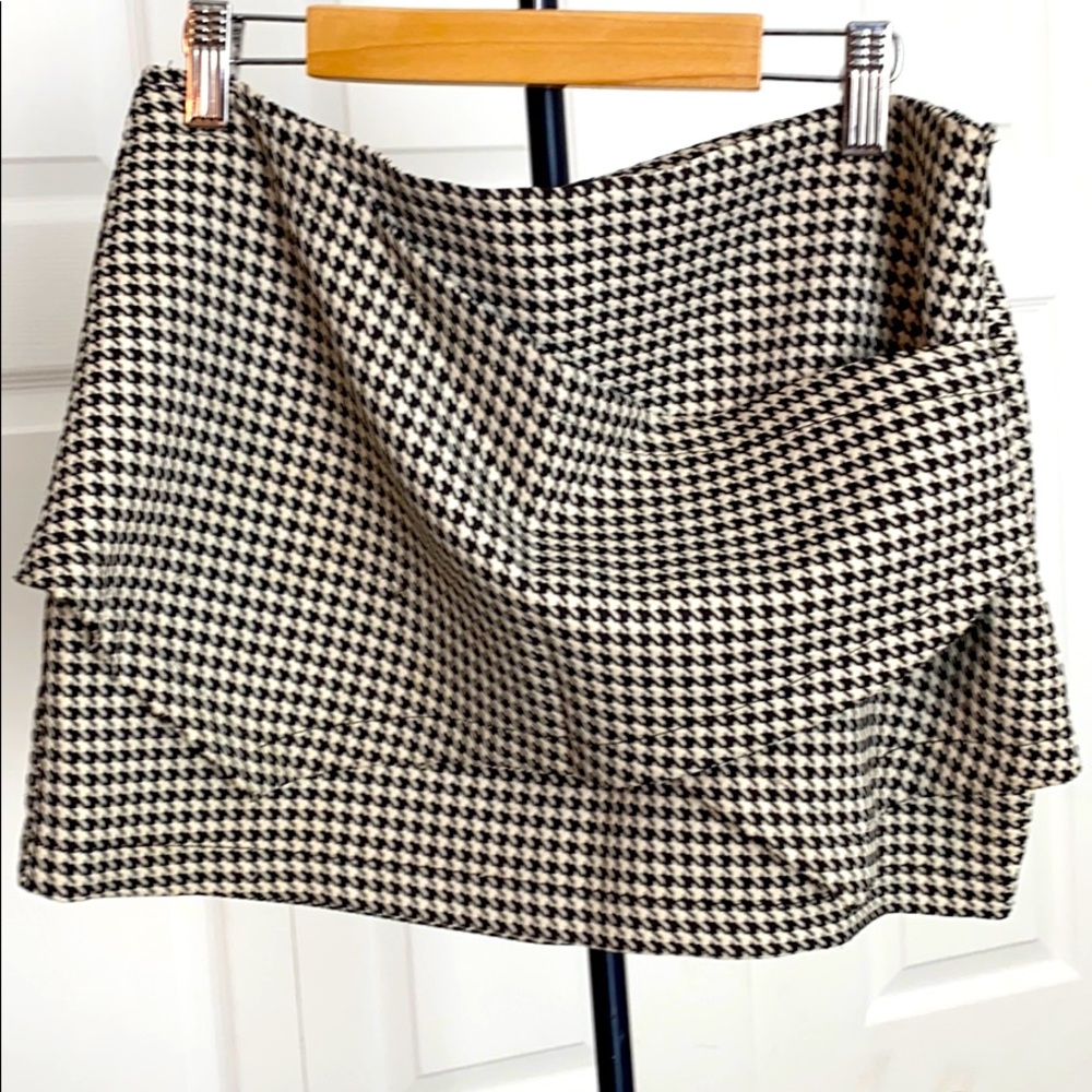 mini skirt